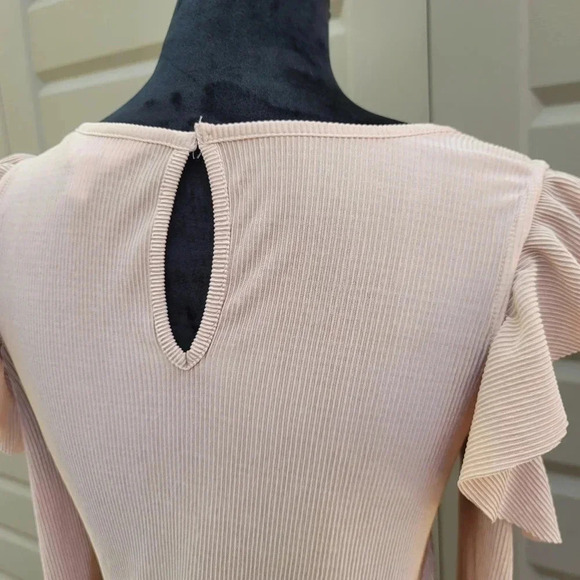 LC Lauren Conrad Runway Women Blush PInk Metallic Cold Shoulder Pleated Top XS - Picture 12 of 14